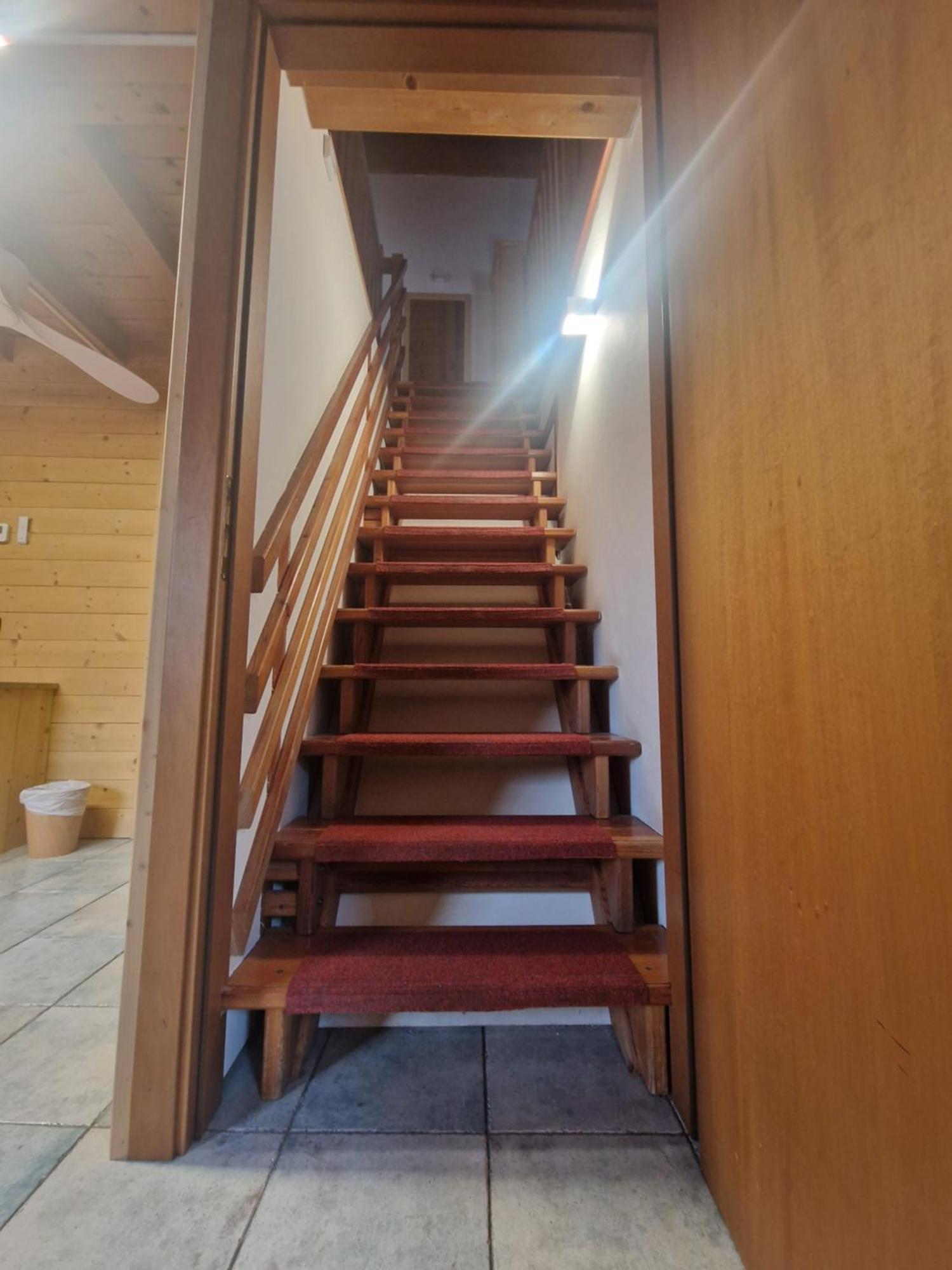 瑞贝公寓式酒店 塔尔维西奥 外观 照片